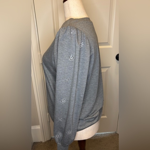 Torrid Gray Relaxed Fit Dolman Top - Picture 2 of 7